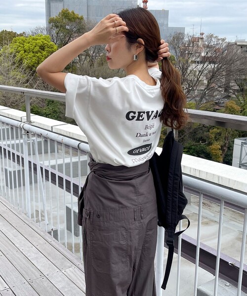 fredy emue(フレディエミュ)の「【GEVACO/ゲバコ】バックプリントオーバーサイズTシャツ(Tシャツ/カットソー・レディース・ブラック/オフホワイト/ネイビー・38)」の8枚目の写真