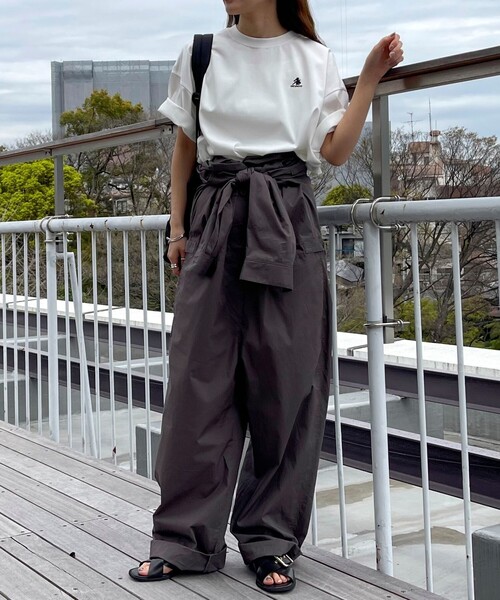 fredy emue(フレディエミュ)の「【GEVACO/ゲバコ】バックプリントオーバーサイズTシャツ(Tシャツ/カットソー・レディース・ブラック/オフホワイト/ネイビー・38)」の10枚目の写真