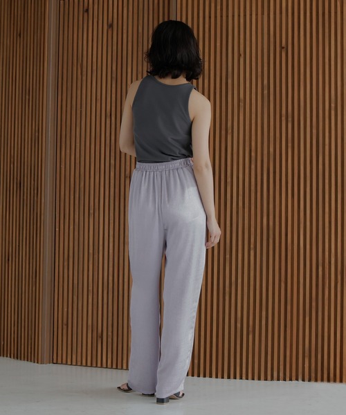 hellam（へラム）の「サテンストレートパンツ（スウェットパンツ