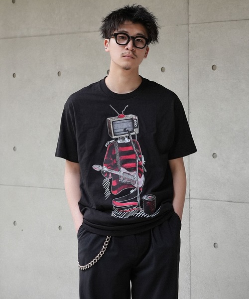INTERPLAY(インタープレイ)の「【INTERPLAY x TAKERU】クレイジーTVマン 半袖 Tシャツ(Tシャツ/カットソー・メンズ・ホワイト/ブラック/クリーム・MEDIUM/LARGE)」の2枚目の写真