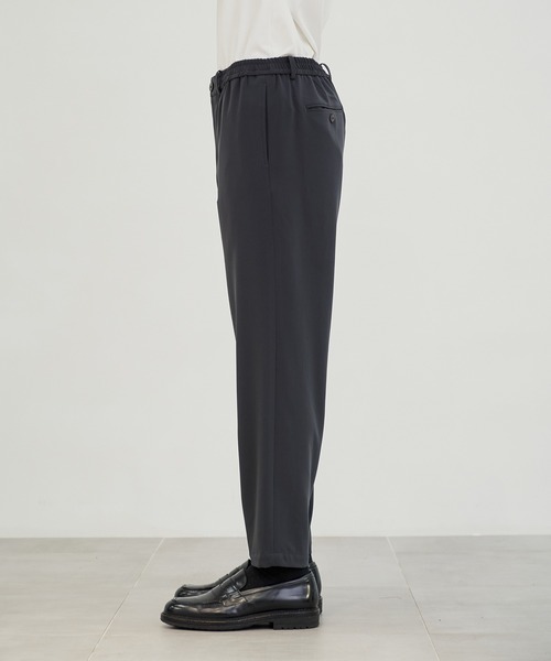 PUBLIC TOKYO（パブリックトウキョウ）の「〈セットアップ対応〉サマーオルタネイトロパンツ（スラックス・メンズ・グレー系その他/ダークグレー・1/2）」の20枚目の写真