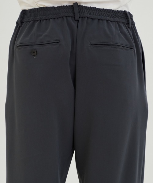 PUBLIC TOKYO（パブリックトウキョウ）の「〈セットアップ対応〉サマーオルタネイトロパンツ（スラックス・メンズ・グレー系その他/ダークグレー・1/2）」の10枚目の写真