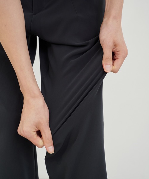 PUBLIC TOKYO（パブリックトウキョウ）の「〈セットアップ対応〉サマーオルタネイトロパンツ（スラックス・メンズ・グレー系その他/ダークグレー・1/2）」の17枚目の写真