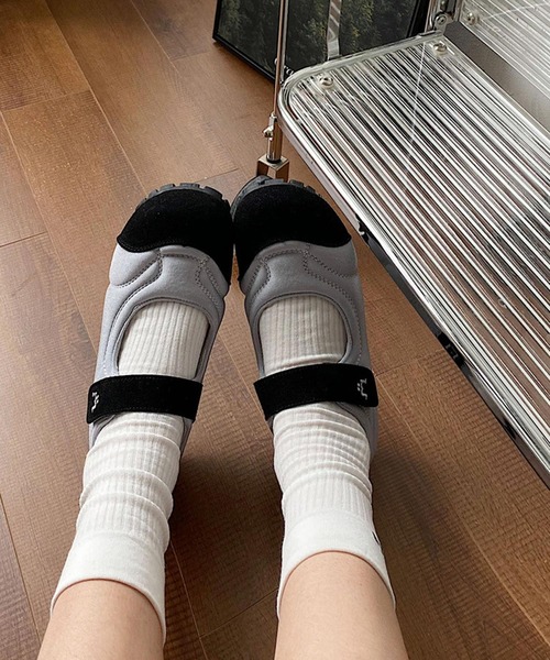 MEMECLE（メメクル）の「【 MEMECLE / メメクル 】ベルクロストラップ　メリージェンフラットスニーカー（スニーカー・レディース・ホワイト/キャメル/グレー/ライトブルー・40/38/36）」の10枚目の写真