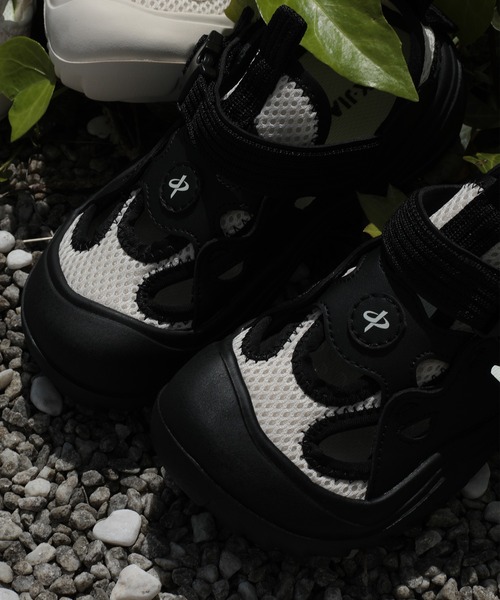 shoes365（シューズスリーシックスファイヴ）の「【shoes365】子供用通気性スニーカー（スニーカー・キッズ・オフホワイト/ブラック・16.0cm/16.5cm/17.5cm/18.0cm/18.5cm/28/29/30/26/27）」の8枚目の写真