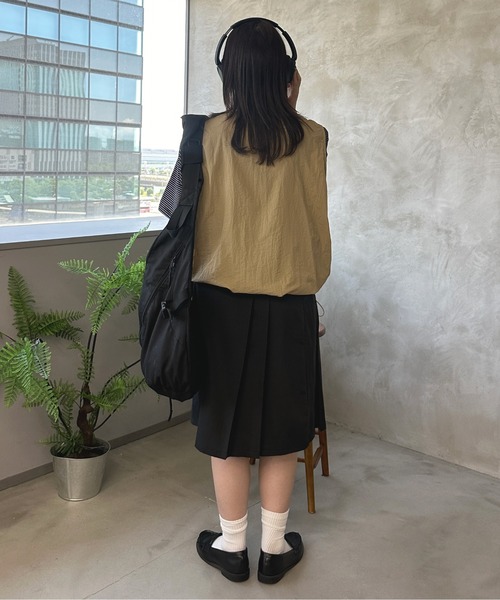 セール】【2サイズ展開】刺繍ロゴナイロンベスト（ベスト