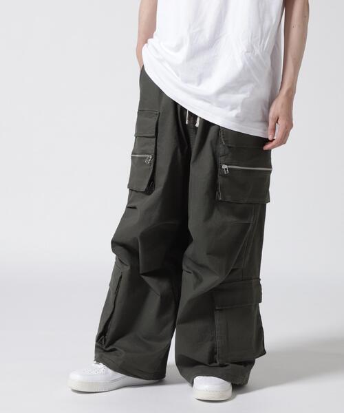 DANKE SCHON(ダンケシェーン)の「【WEB&DEPOT限定】DankeSchon/ダンケシェーン/STRETCH TWILL ZIP W-POCKET WIDE PANTS(カーゴパンツ・レディース・ブラック/カーキ・S/M/L/XL)」の2枚目の写真