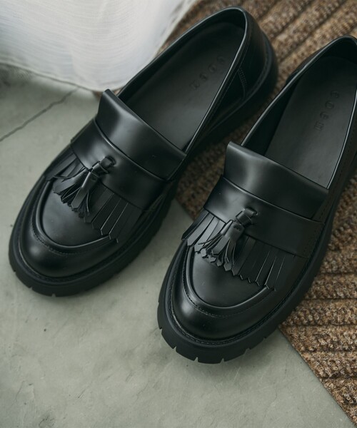 coen（コーエン）の「タッセルローファー（ローファー・レディース・シルバー/ブラック・24.5cm/23.5cm）」の3枚目の写真