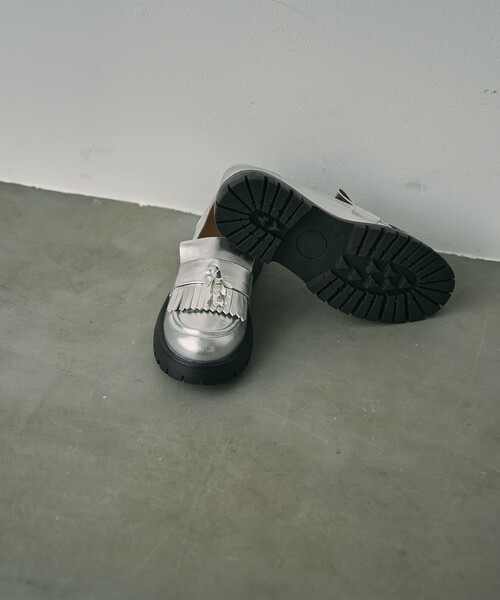 coen（コーエン）の「タッセルローファー（ローファー・レディース・シルバー/ブラック・24.5cm/23.5cm）」の13枚目の写真