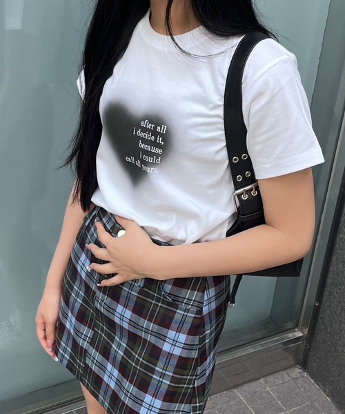 fiere(フィエール)の「ハートタイト半袖Tシャツ(Tシャツ/カットソー・レディース・ホワイト・X-SMALL)」の4枚目の写真