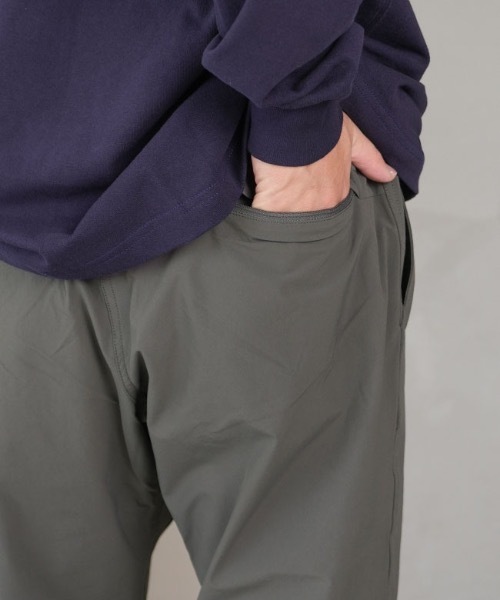 Gramicci(グラミチ)の「【GRAMICCI / グラミチ】4WAY STRETCH TRACK PANT | 4WAYストレッチトラックパンツ(その他パンツ・メンズ・グレー/ブラック/ネイビー/オリーブ/ヘザーグレー/ブラック系その他/タン・L/M/S/LL)」の11枚目の写真