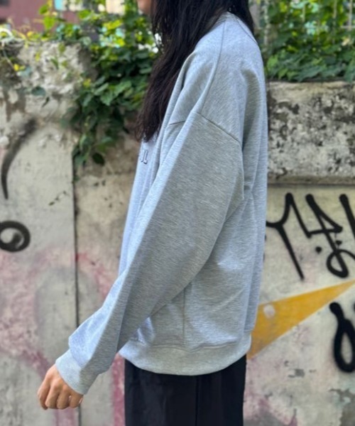 MGV(エムジーヴィー)の「フロントロゴルーズロングTシャツ(Tシャツ/カットソー・レディース・グレー/アイボリー/ネイビー/グリーン・MEDIUM/LARGE/X-LARGE)」の5枚目の写真