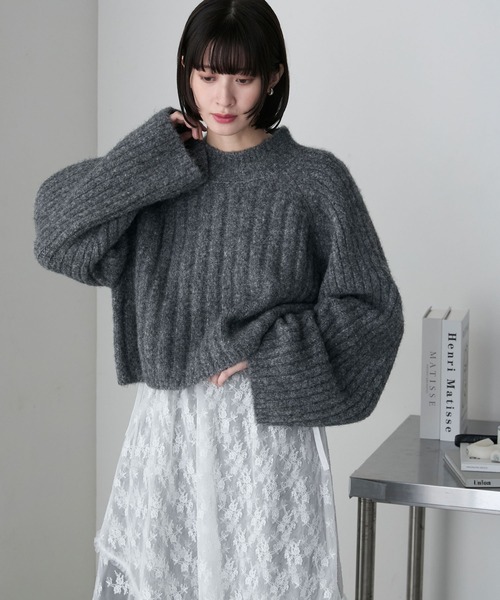 【新品】SENEE（クロップドスリットスリーブニット） 新品】SENEE（クロップドスリットスリーブニット）
