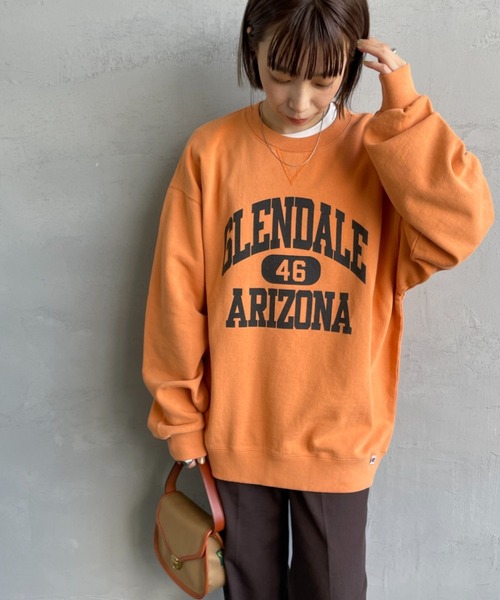 Russell Athletic（ラッセルアスレティック）の「[RUSSELL ATHLETIC/ラッセル アスレチック] 別注 カレッジロゴプリントスウェット（スウェット・レディース・クリーム/グレー/オレンジ/ネイビー/ブラック・M/S/L）」の5枚目の写真