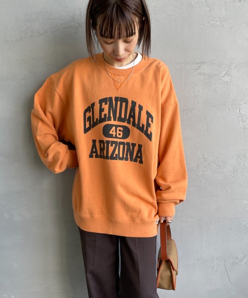 Russell Athletic（ラッセルアスレティック）の「[RUSSELL ATHLETIC/ラッセル アスレチック] 別注 カレッジロゴプリントスウェット（スウェット・レディース・クリーム/グレー/オレンジ/ネイビー/ブラック・M/S/L）」の13枚目の写真