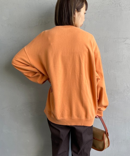 Russell Athletic（ラッセルアスレティック）の「[RUSSELL ATHLETIC/ラッセル アスレチック] 別注 カレッジロゴプリントスウェット（スウェット・レディース・クリーム/グレー/オレンジ/ネイビー/ブラック・M/S/L）」の15枚目の写真