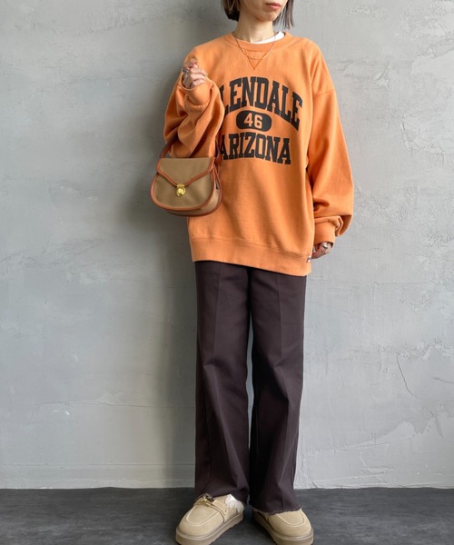 Russell Athletic（ラッセルアスレティック）の「[RUSSELL ATHLETIC/ラッセル アスレチック] 別注 カレッジロゴプリントスウェット（スウェット・レディース・クリーム/グレー/オレンジ/ネイビー/ブラック・M/S/L）」の16枚目の写真