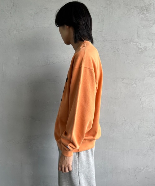 Russell Athletic（ラッセルアスレティック）の「[RUSSELL ATHLETIC/ラッセル アスレチック] 別注 カレッジロゴプリントスウェット（スウェット・レディース・クリーム/グレー/オレンジ/ネイビー/ブラック・M/S/L）」の22枚目の写真