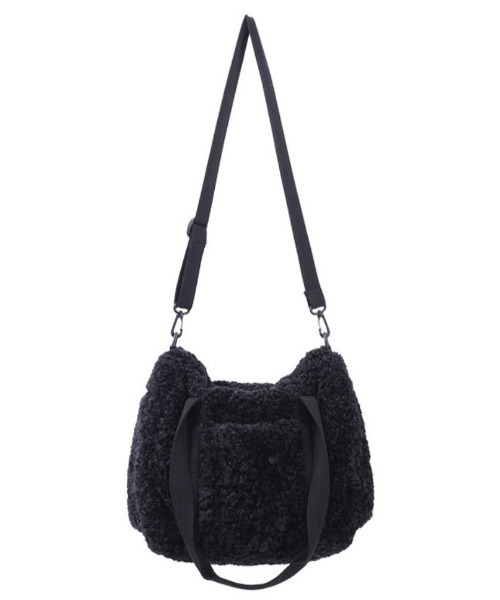 FANCY CLUB（ファンシークラブ）の「韓国ブランド NASTY FANCY CLUB ナスティーファンシークラブ FLUFFY SNAP BOSTON BAG スナップボストンバッグ 大容量バッグ ショルダーバッグ 肩掛けバッグ クロスバッグ 韓国ファッション 韓国ストリート ストリートファッション（ショルダーバッグ・レディース・ブラック・ONE SIZE）」の9枚目の写真