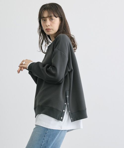 AMERICAN HOLIC（アメリカンホリック）の「サイドドットボタンポンチプルオーバー（スウェット・レディース・チャコールグレー/ターコイズブルー/グレー系その他/アイボリー・M/L）」の5枚目の写真