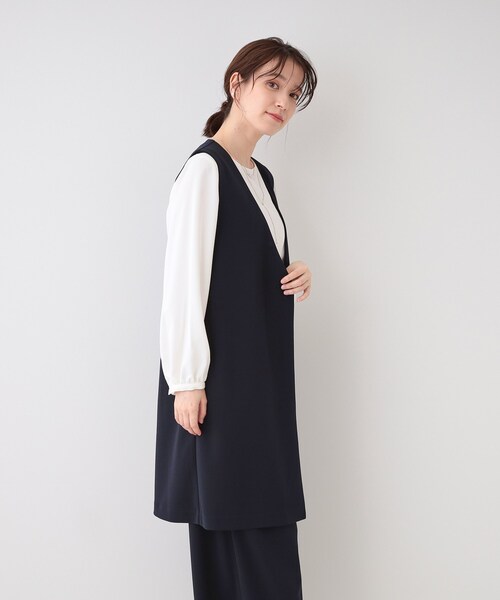 SHOO・LA・RUE（シューラルー）の「【洗える/S-3L/セットアップ可】セレモニーや通勤にも カットジョーゼット ジレ（ベスト・レディース・ブラック/ネイビー/ナチュラル・04/03/02/01/05）」の5枚目の写真