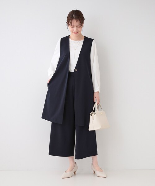 SHOO・LA・RUE（シューラルー）の「【洗える/S-3L/セットアップ可】セレモニーや通勤にも カットジョーゼット ジレ（ベスト・レディース・ブラック/ネイビー/ナチュラル・04/03/02/01/05）」の6枚目の写真