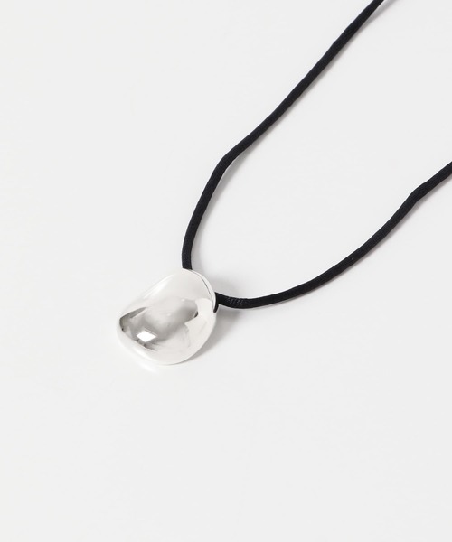 CHIGNON(シニヨン)の「CHIGNON トップ&コードチョーカー(ネックレス・レディース・ゴールド/シルバー・FREE)」の8枚目の写真