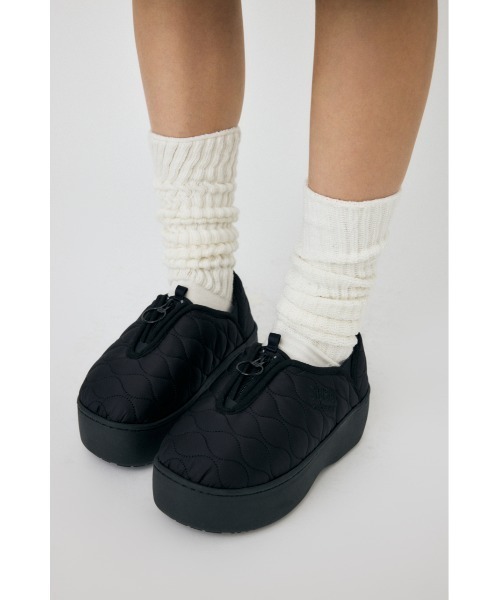 MOUSSY（マウジー）の「SUBU FRONT ZIP QUILTED スリッポン（スリッポン・レディース・ブラック・SMALL/MEDIUM）」の8枚目の写真