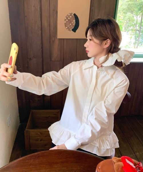 Achic(アシック)の「フリルティアードヘムシャツブラウス(シャツ/ブラウス・レディース・ホワイト/ホワイト系その他・M)」の9枚目の写真