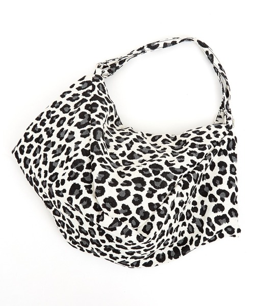 an meets zakka(アンミツザッカ)の「an meets zakka ビッグ2WAYバッグ(ショルダーバッグ・レディース・ホワイト/ベージュ/チェック/ゼブラ・ONESIZE)」の2枚目の写真