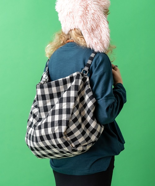 an meets zakka(アンミツザッカ)の「an meets zakka ビッグ2WAYバッグ(ショルダーバッグ・レディース・ホワイト/ベージュ/チェック/ゼブラ・ONESIZE)」の4枚目の写真