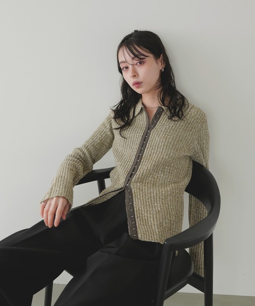 LIAN(リアン)の「ホックデザインポロニット(ニット/セーター・レディース・杢グレー/チャコールグレー/グリーン/アイボリー/ブラウン・FREE)」の18枚目の写真