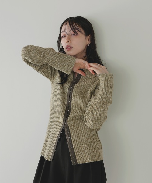 LIAN(リアン)の「ホックデザインポロニット(ニット/セーター・レディース・杢グレー/チャコールグレー/グリーン/アイボリー/ブラウン・FREE)」の21枚目の写真