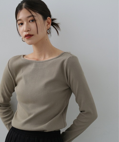 N.(N. Natural Beauty Basic)(エヌエヌナチュラルビューティーベーシック)の「◆テレコボートネックカットソー(Tシャツ/カットソー・レディース・ブラック/オフホワイト/ベージュ・MEDIUM)」の1枚目の写真