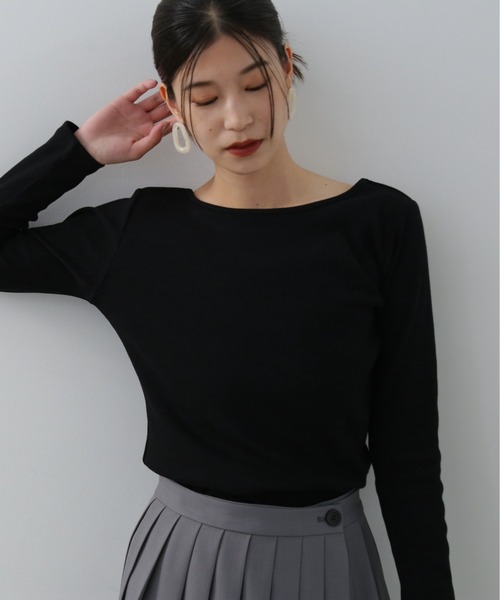 N.(N. Natural Beauty Basic)(エヌエヌナチュラルビューティーベーシック)の「◆テレコボートネックカットソー(Tシャツ/カットソー・レディース・ブラック/オフホワイト/ベージュ・MEDIUM)」の3枚目の写真