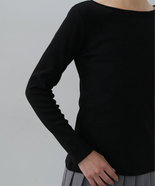 N.(N. Natural Beauty Basic)(エヌエヌナチュラルビューティーベーシック)の「◆テレコボートネックカットソー(Tシャツ/カットソー・レディース・ブラック/オフホワイト/ベージュ・MEDIUM)」の20枚目の写真