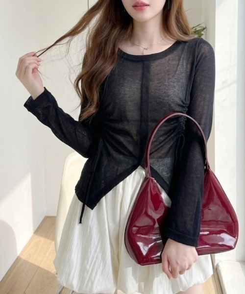 Ada.(エイダ)の「【春のレイヤードに最適】フロントスリット ドロストデザイン 長袖シアートップス(Tシャツ/カットソー・レディース・ホワイト/ブラック/ベージュ/ピンク/グレー/ライトブルー・M/L)」の7枚目の写真