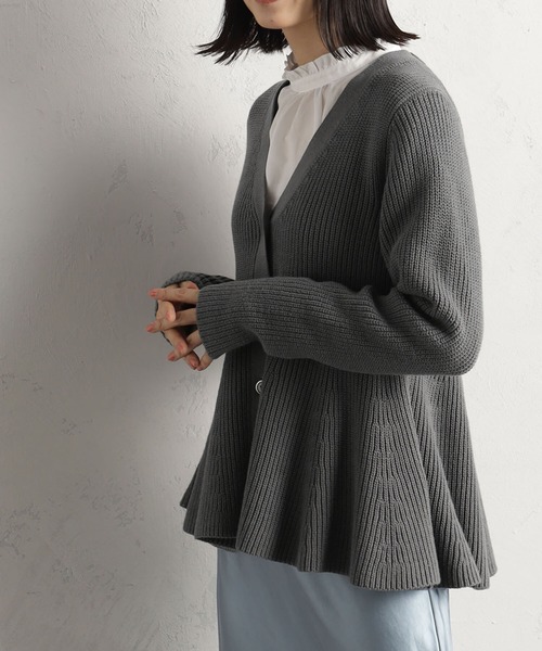 FOUND GOOD（ファウンドグッド）の「ペプラムニットカーデ（カーディガン/ボレロ・レディース・グレー系5/ブラック/アイボリー/ベージュ・L/M/S）」の2枚目の写真