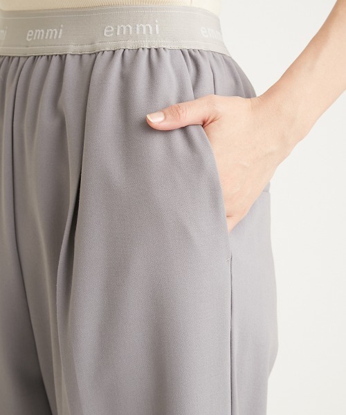 emmi（エミ）の「【10th】emmiロゴジャガードゴムタックパンツ（その他パンツ・レディース・グレー/ブラック/アイボリー・1/0）」の7枚目の写真