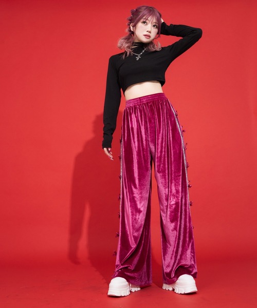 Diable baiser(ディアブルベーゼ)の「ビジューラインベロアジャージパンツ(その他パンツ・レディース・ブラック/ベビーピンク・M-L)」の17枚目の写真