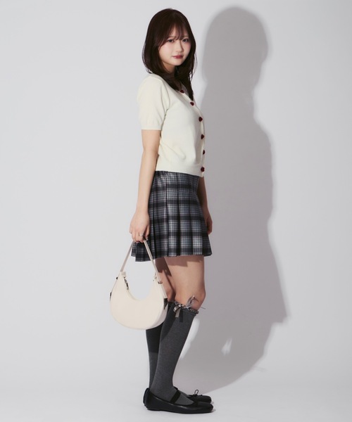 JilLA(ジルア)の「Check Pleated Mini Skirt / チェック柄プリーツミニスカート(スカート・レディース・ブラック/レッド/チェック・FREE)」の10枚目の写真