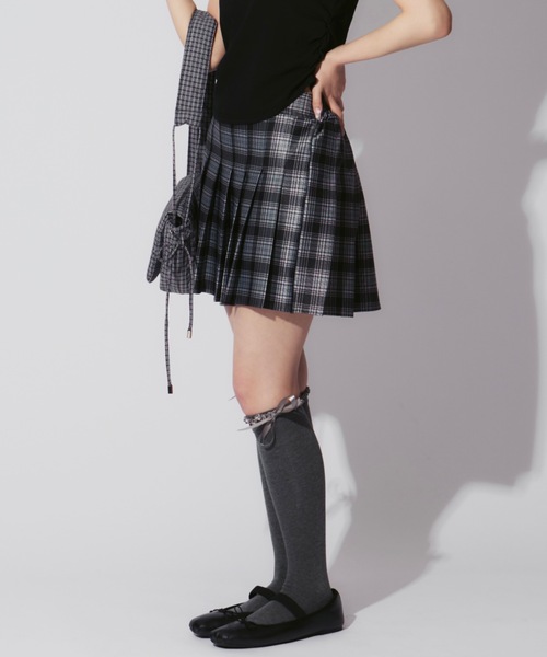 JilLA(ジルア)の「Check Pleated Mini Skirt / チェック柄プリーツミニスカート(スカート・レディース・ブラック/レッド/チェック・FREE)」の21枚目の写真