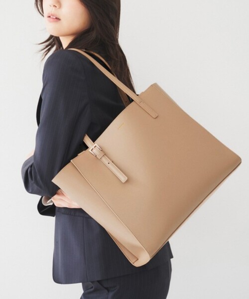 UNTITLED（アンタイトル）の「【A4書類 PC収納可】エフォートレストート（トートバッグ・レディース・ブラック/ライトグレー/ベージュ・99）」の19枚目の写真