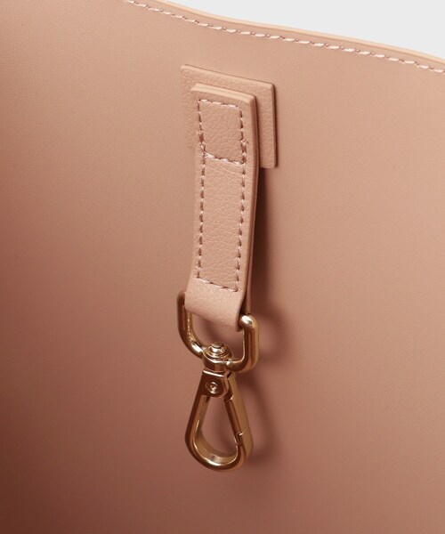 UNTITLED（アンタイトル）の「【A4書類 PC収納可】エフォートレストート（トートバッグ・レディース・ブラック/ライトグレー/ベージュ・99）」の8枚目の写真