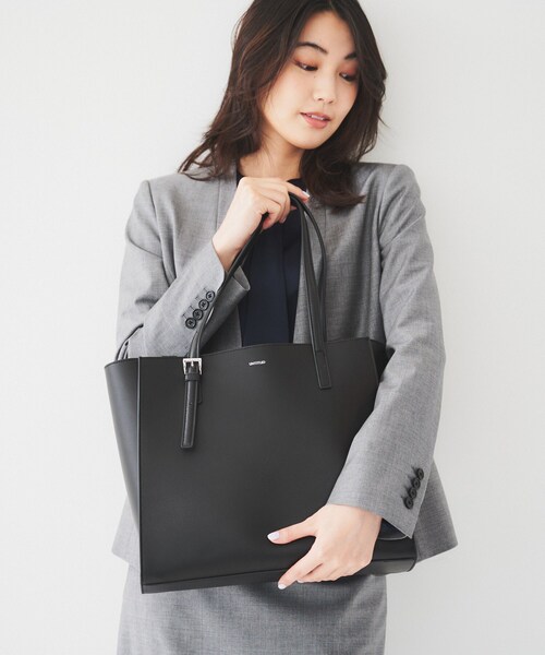 UNTITLED（アンタイトル）の「【A4書類 PC収納可】エフォートレストート（トートバッグ・レディース・ブラック/ライトグレー/ベージュ・99）」の12枚目の写真
