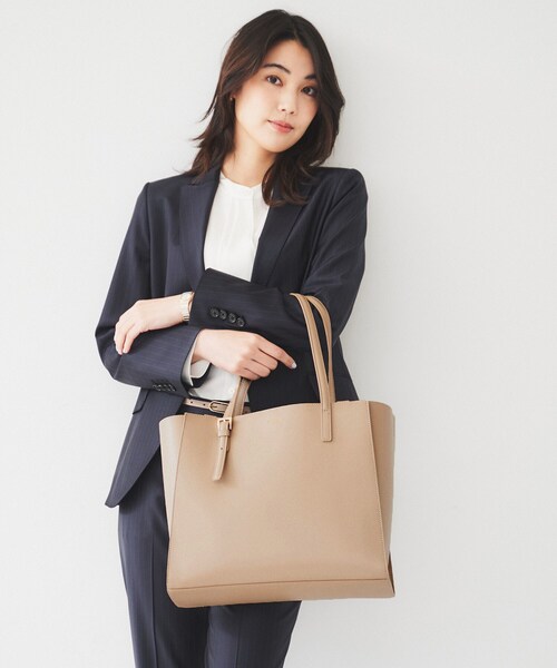 UNTITLED（アンタイトル）の「【A4書類 PC収納可】エフォートレストート（トートバッグ・レディース・ブラック/ライトグレー/ベージュ・99）」の16枚目の写真