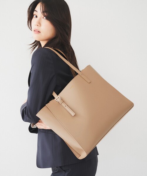 UNTITLED（アンタイトル）の「【A4書類 PC収納可】エフォートレストート（トートバッグ・レディース・ブラック/ライトグレー/ベージュ・99）」の18枚目の写真