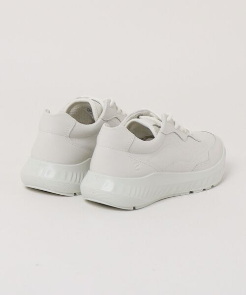 ECCO（エコー）の「ECCO エーティーエイチ-ワンエフティーアール 本革 レディース 多用途 アスレジャースニーカー（スニーカー・レディース・ホワイト・39/38/37/36）」の2枚目の写真