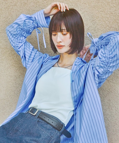 LAKOLE(ラコレ)の「袖シャーリングシャツ3 / 290748(シャツ/ブラウス・レディース・ベージュ/グリーン/ブルー・FREE)」の3枚目の写真