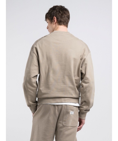 REPLAY（リプレイ）の「レタリング付きリラックスフィットスウェットシャツ（スウェット・メンズ・ベージュ・X-LARGE/LARGE/MEDIUM/SMALL）」の2枚目の写真